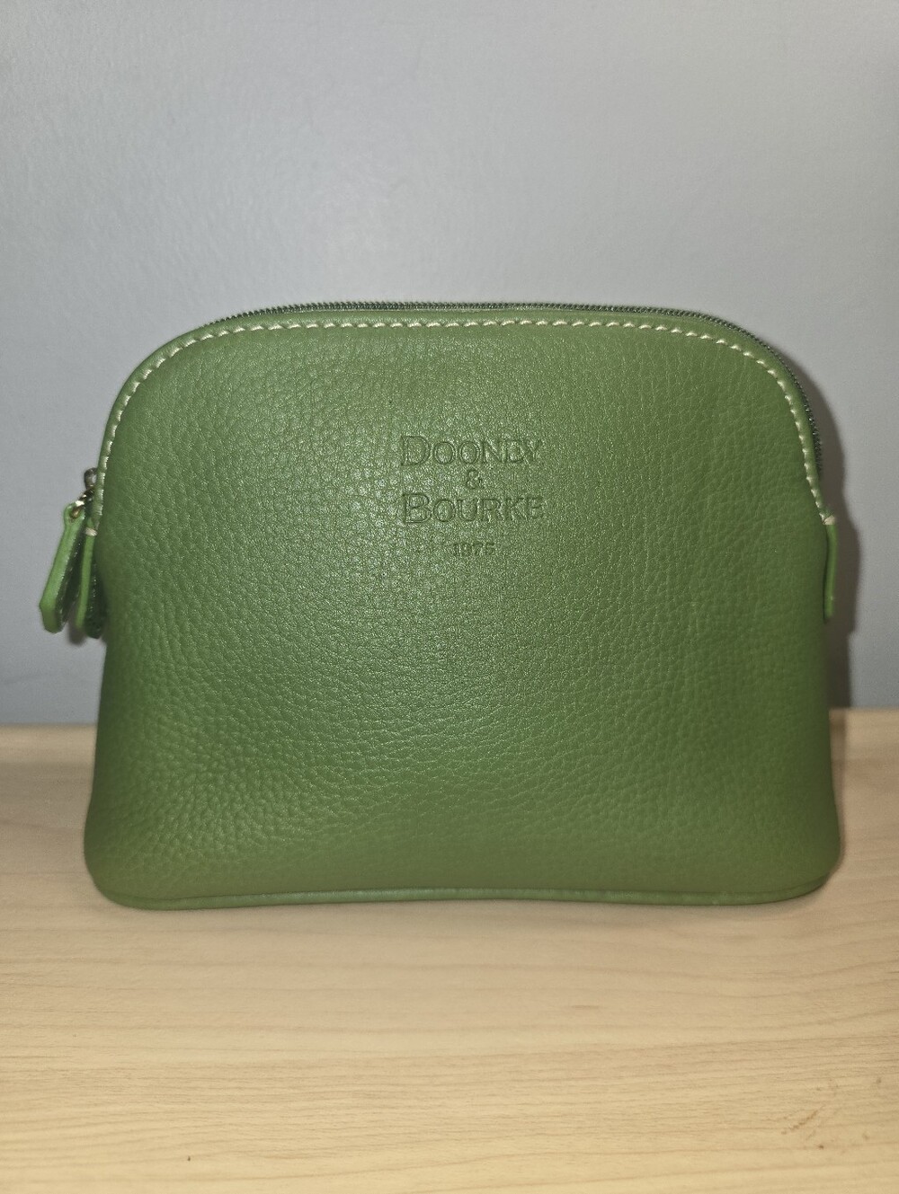 DOONEY & BOURKE Green Pebbled Leather Cosmetic Makeup Pouch Toiletry Zip Case
